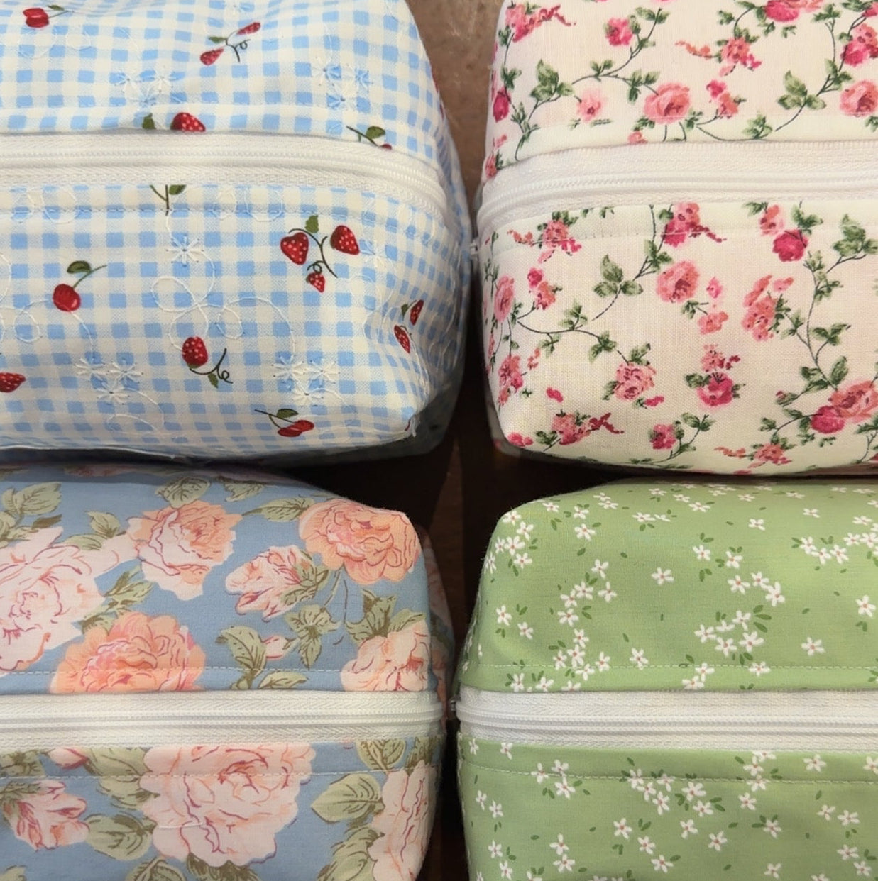 Small Cosmetic Bag - Pink Roses