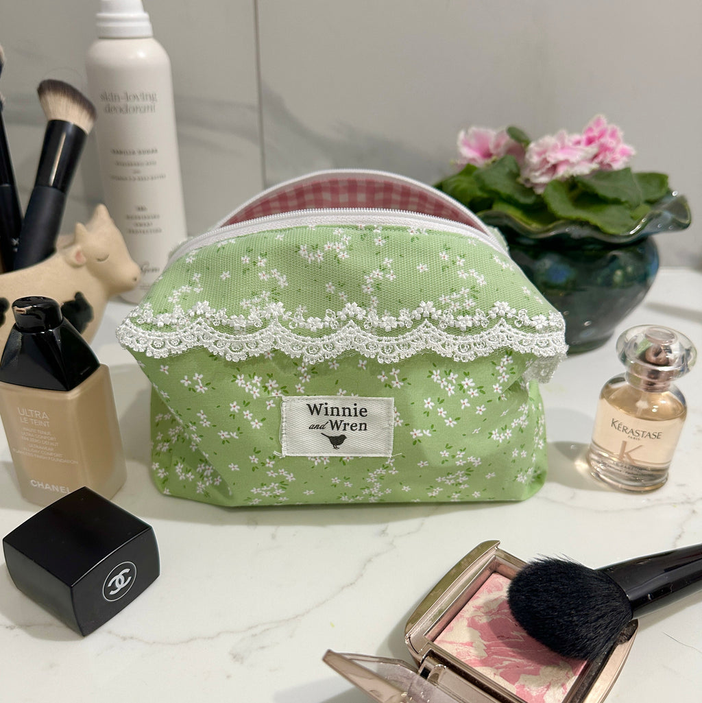 Lace Green Daisy Handmade Makeup Bag
