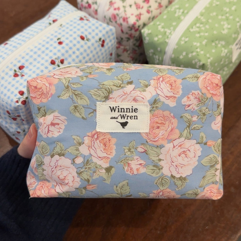 Small Cosmetic Bag - Country Roses
